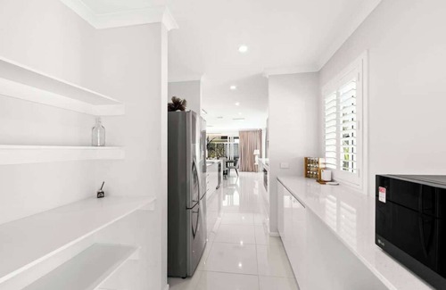 Werribee House | Modern Werribee Retreat Close Shops & Nature