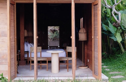 Babakan Cottage | Modern Wooden House in Canggu Resort