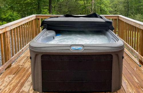 Wardensville House | Modern Yurt w River Access, Hot Tub, WiFi & Grill