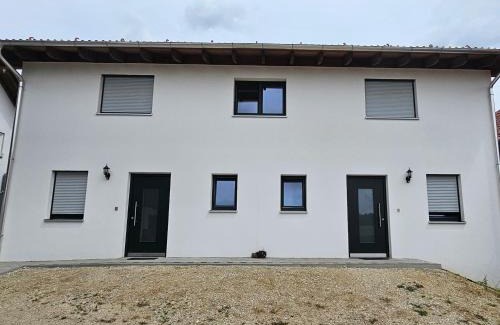 Landau an der Isar Apartment | Moderne Ferienwohnung auf Rups Hof