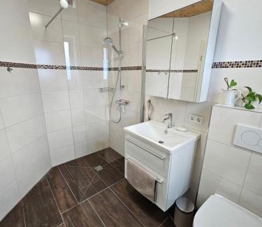 Landau an der Isar Apartment | Moderne Ferienwohnung auf Rups Hof