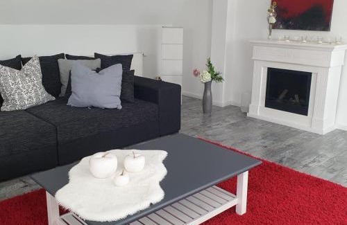 Demen Apartment | Moderne FeWo Seeidyll 3 Seen 2 Boote
