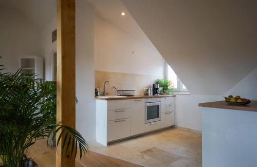 Pfaffengrund Apartment | Moderne, Helle Wohnung