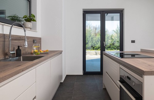 Boljevici Villa | Moderne Istrische Villa Perfekt für Einen Ruhigen Familienurlaub und Entspannung
