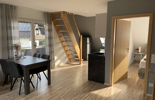 Schollkrippen Apartment | Moderne Maissonetten Ferienwohnung mit Eigenem Balkon