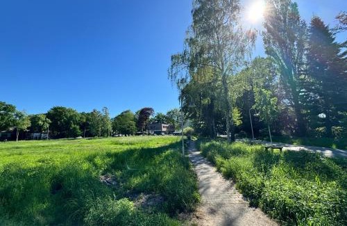 Osterholz Apartment | Modernes Apartment, voll eingerichtet inkl Parkplatz WLAN