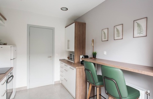 Khalandrion Apartment | Modernized & Spacious 2BD Apartment in Chalandri
