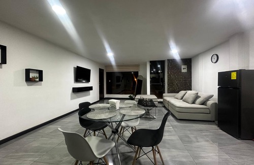 Cuenca Apartment | Moderno Apartamento cerca del Aeropuerto