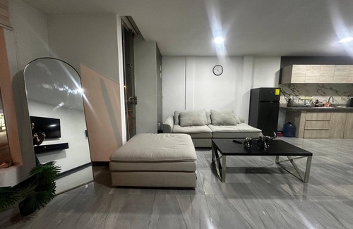Cuenca Apartment | Moderno Apartamento cerca del Aeropuerto