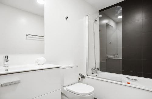 Adelfas Apartment | Moderno apartamento cerca del retiro con parking