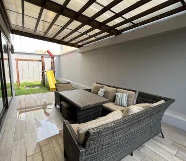 Zona 10 Apartment | Moderno apartamento en la ciudad a solo 7 minutos del aeropuerto