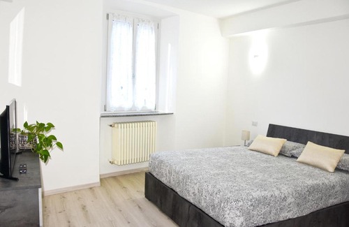 Como Apartment | Moderno appartamento - 15 minuti dal centro e parcheggio pubblico gratuito
