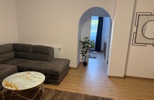 Hunedoara Apartment | Modernul apartament de lângă Castel