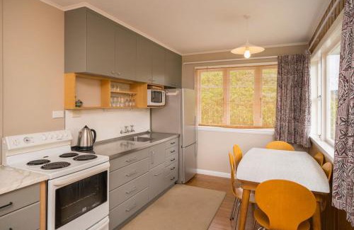 Pakawau House | Mohuaiti - Golden Bay Holiday Home