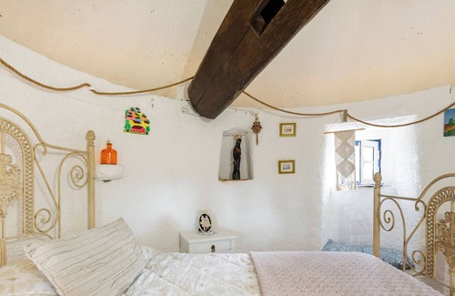 Cadaval House | Moinho da Amélia-Sleep in a Windmill+Breathtaking Mountain View+Private Pool