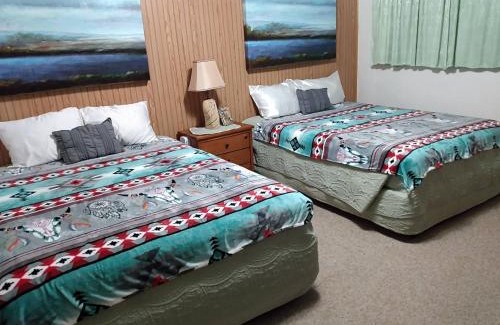Bluff Hotel | Mokee Motel