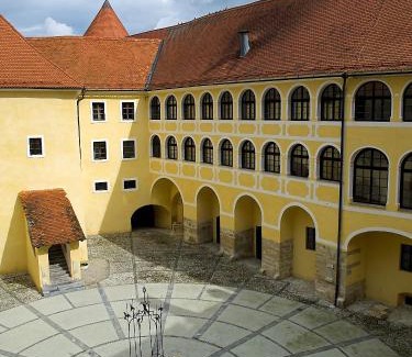 Jesenice Hotel | Mokrice Castle Estate