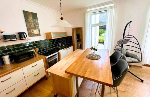 Iserlohn Apartment | MOLA Apartments- Stylish old town apartment-Seilersee-terrace-grill-free WLAN