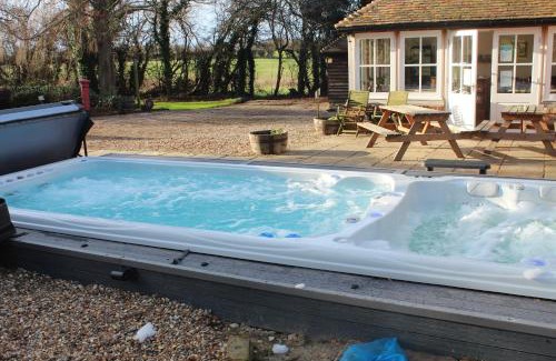 Ash House | Molland Manor House Self catering (10 bedrooms 9 bathrooms)