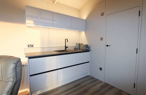 Marsham Cabin | Molly, nestled in a peaceful farm in Marsham, North Norfolk