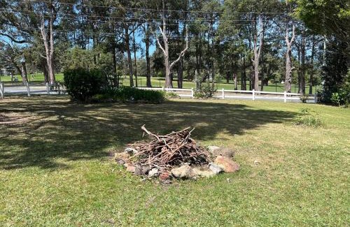 Mollymook House | Mollymook- Walk to Beach, Surf, Golf Course & Club