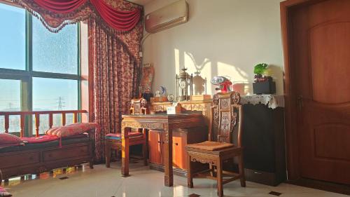 Chengyang Bed & Breakfast | Mommy's home with breadfast and food and more