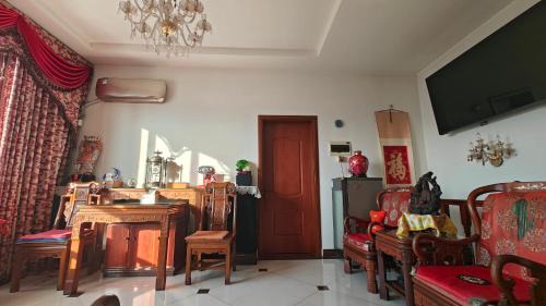 Chengyang Bed & Breakfast | Mommy's home with breadfast and food and more