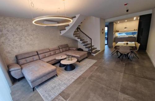 Sventoji House | MONCI erdvūs apartamentai Monciskėse su uždaru kiemeliu