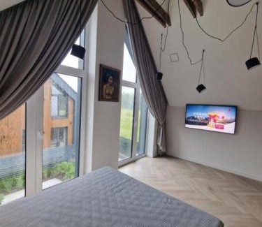 Sventoji House | MONCI erdvūs apartamentai Monciskėse su uždaru kiemeliu