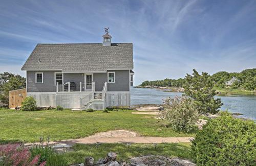 Branford House | Money Island Home with Deck, Kayak and Paddleboards!