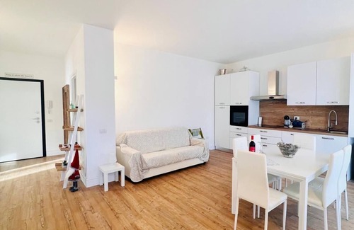 Moniga del Garda Apartment | Moniga's home holidays: 1 minute from the medieval Castle and 1km to the beach