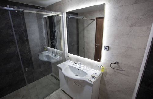 Inija Bed & Breakfast | Monogramlux