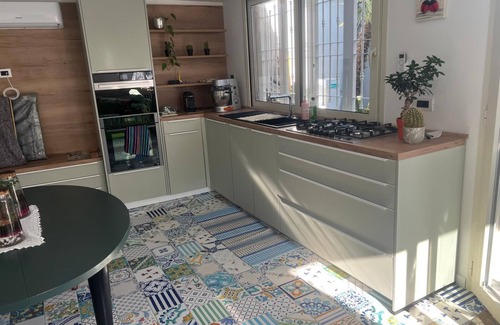 Pollena Trocchia Apartment | Monolocale in Residenza Storica Wi-fi Stazione Circumvesuviana Pollena Trocchia