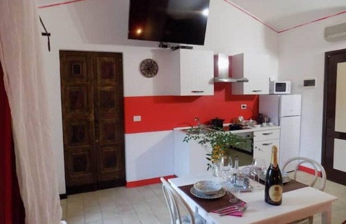 Pianoro Apartment | Monolocale Red Deluxe