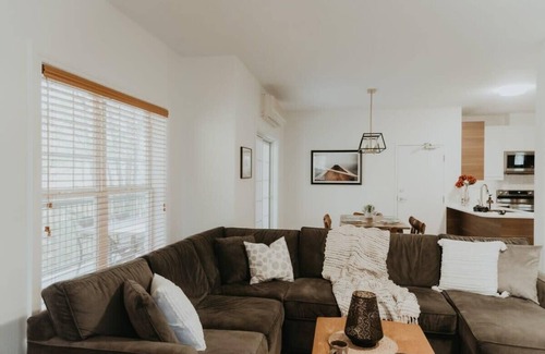Saint-Faustin-Lac-Carre Condo | Mont-Blanc summer in/out: hiking, beach & pool