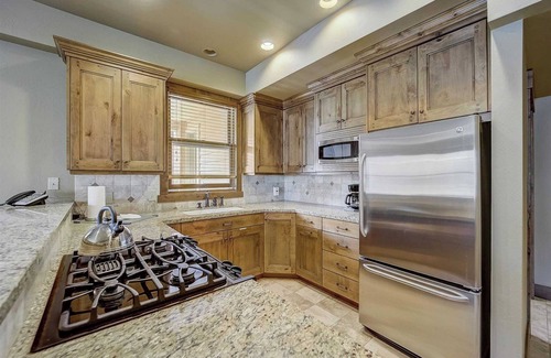 Deer Valley House | Mont Cervin #22 by Avantstay Luxury Ski in Ski out Home in Park City!