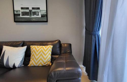 Mont Kiara Apartment | Mont Kiara Deluxe One Bedroom Balcony #1-2Pax Mont Kiara KL