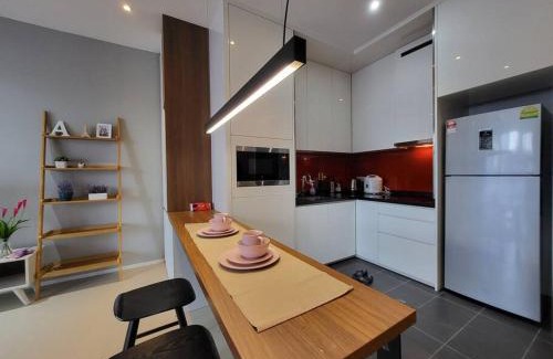 Mont Kiara Apartment | Mont Kiara Deluxe One Bedroom Balcony #1-2Pax Mont Kiara KL