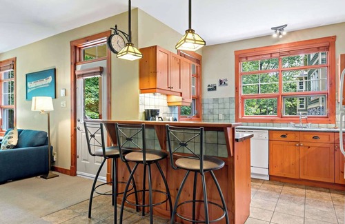 Tremblant-Les-Eaux Condo | Mont-Tremblant - Tremblant-Les-Eaux 203-02