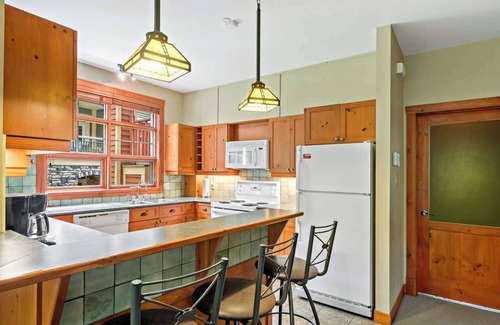 Tremblant-Les-Eaux Condo | Mont-Tremblant - Tremblant-Les-Eaux 203-02