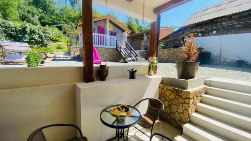 Valiug Villa | Montana Family Villa