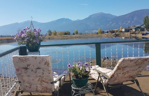 Florence Cabin | Montana Mountain Memories Geodome 20ft Glamping & Fish Pond