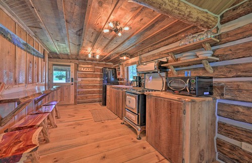 Hamilton Cabin | Montana Retreat: Original Hamilton Log Cabin!