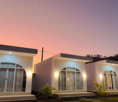 Songan Bed & Breakfast | Montana villas by volcano garden