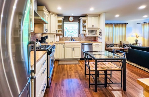 Seaside House | Monterey Co. Bungalow Near the Ocean - 2 Free Aquarium Passes Included!