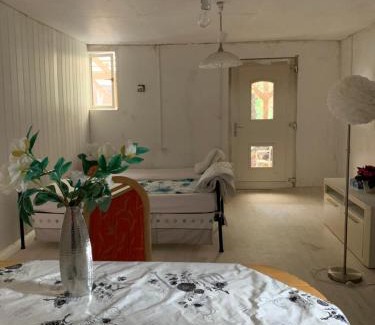 Erkeln Apartment | Monteur Ferienwohnung in Brakel