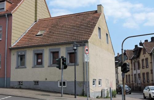 Burbach House | Monteurhaus Hubert