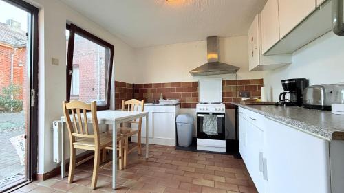 Itzehoe Apartment | Monteurhaus in Itzehoe ruhige Lage, Küche & Parkplatz inklusive