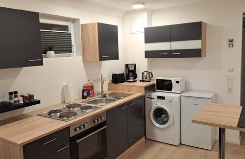 Roding Apartment | Monteurwohnung Inkl. Wlan, Smart-tv, Küche, Waschmaschine, Parkplatz