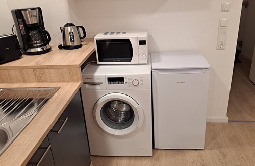 Roding Apartment | Monteurwohnung Inkl. Wlan, Smart-tv, Küche, Waschmaschine, Parkplatz